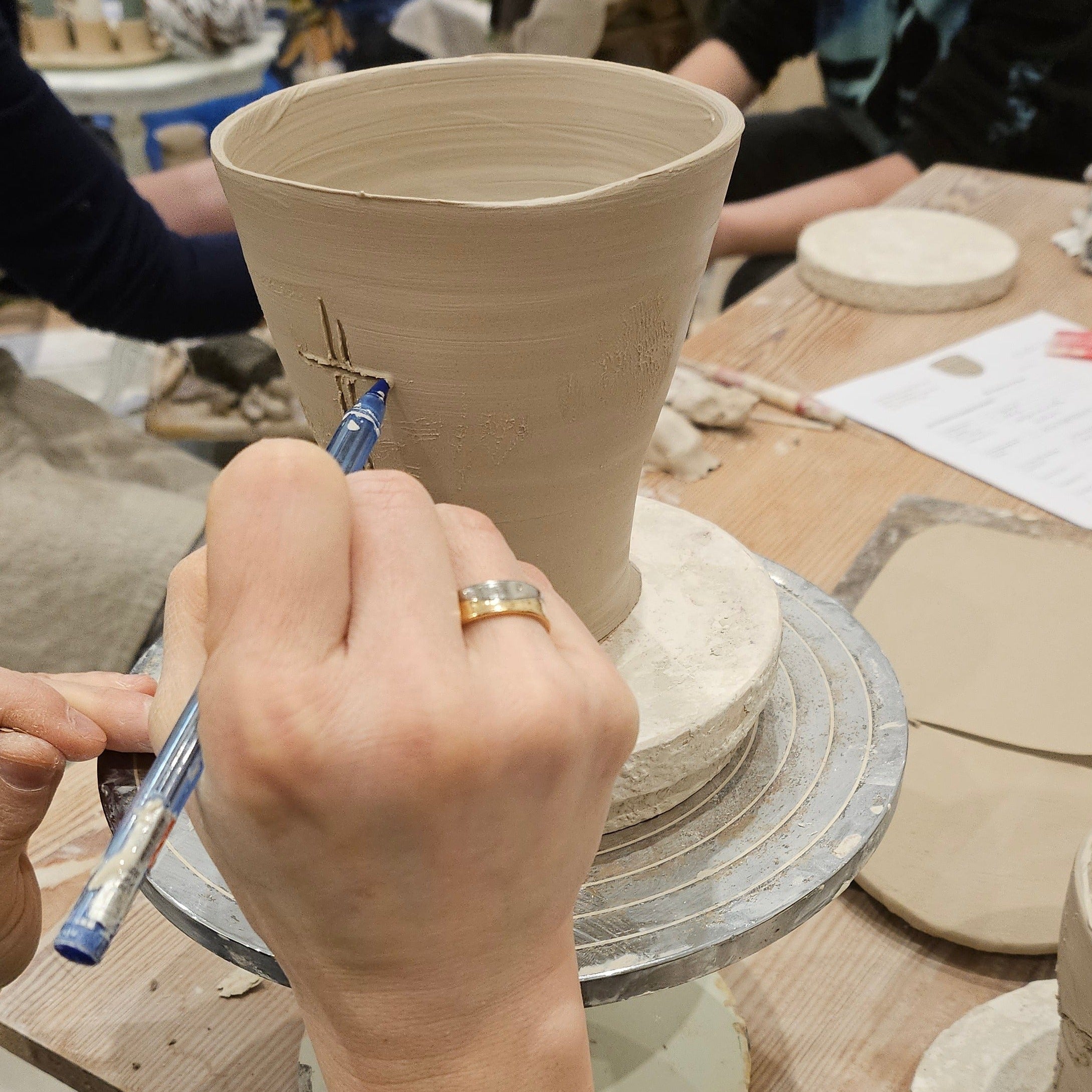 Töpfern für Anfänger: Der Einsteigerkurs „Innova“