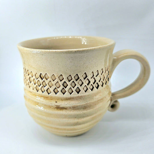 TradiTon Bauchtasse mit Stempeldekor