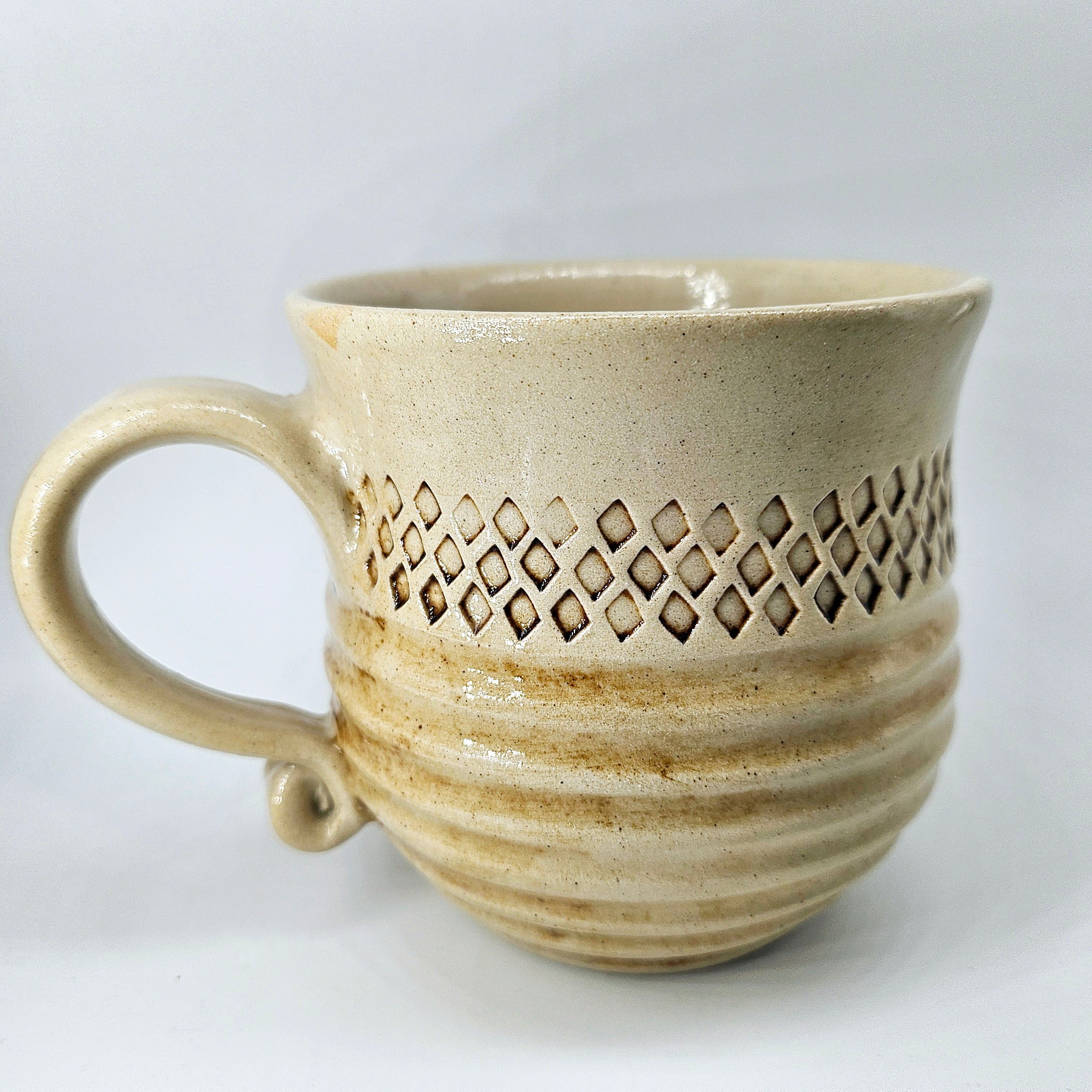 TradiTon Bauchtasse mit Stempeldekor