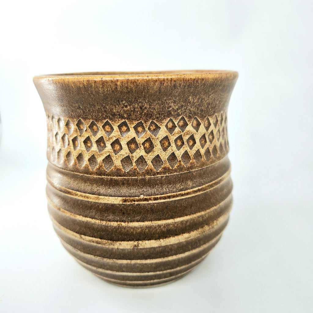 TradiTon Bauchtasse mit Stempeldekor