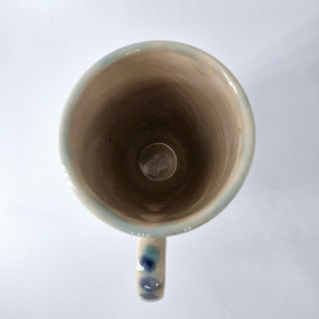 TradiTON Tasse handgraviert mit Palmetten und Fischschuppen