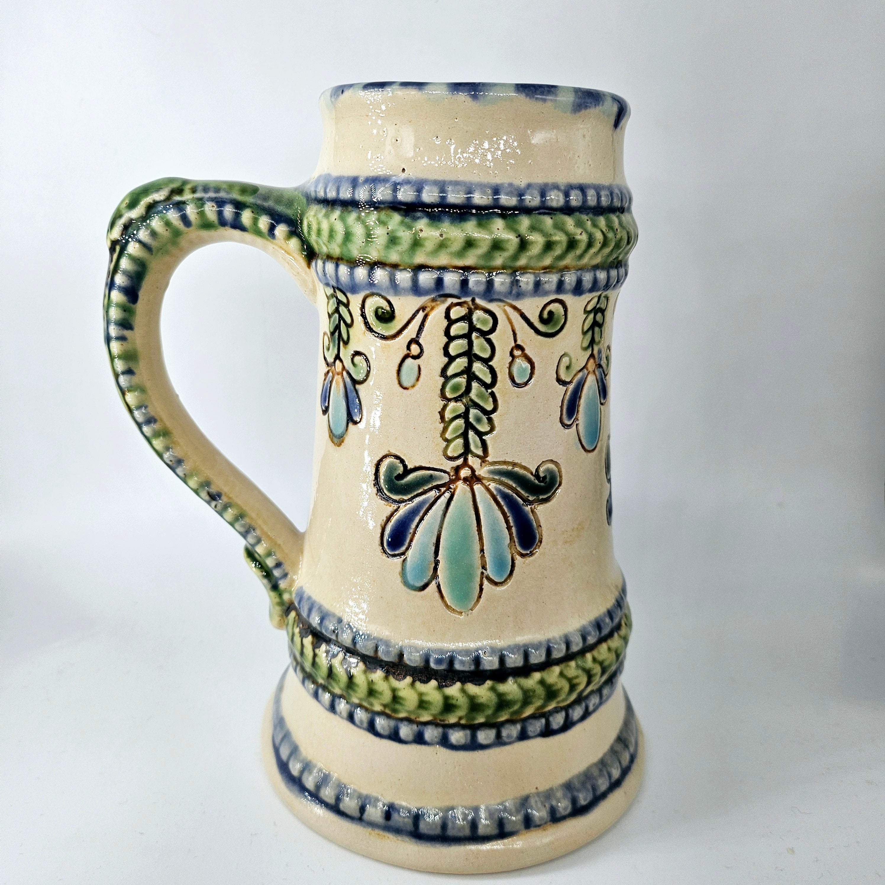 TradiTon Bierkrug bunt mit historischem Dekor