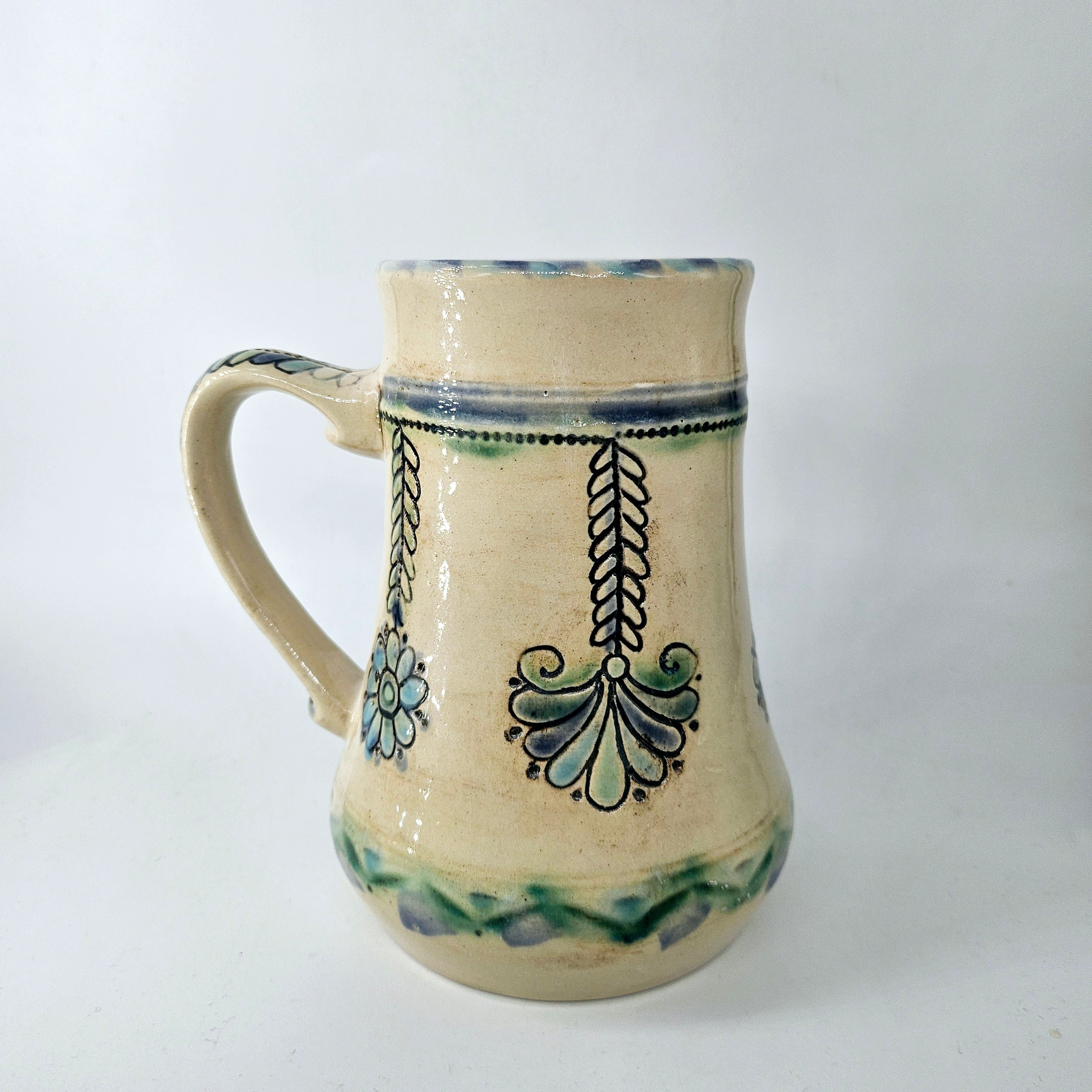 TradiTon Bierkrug bunt mit historischem Dekor