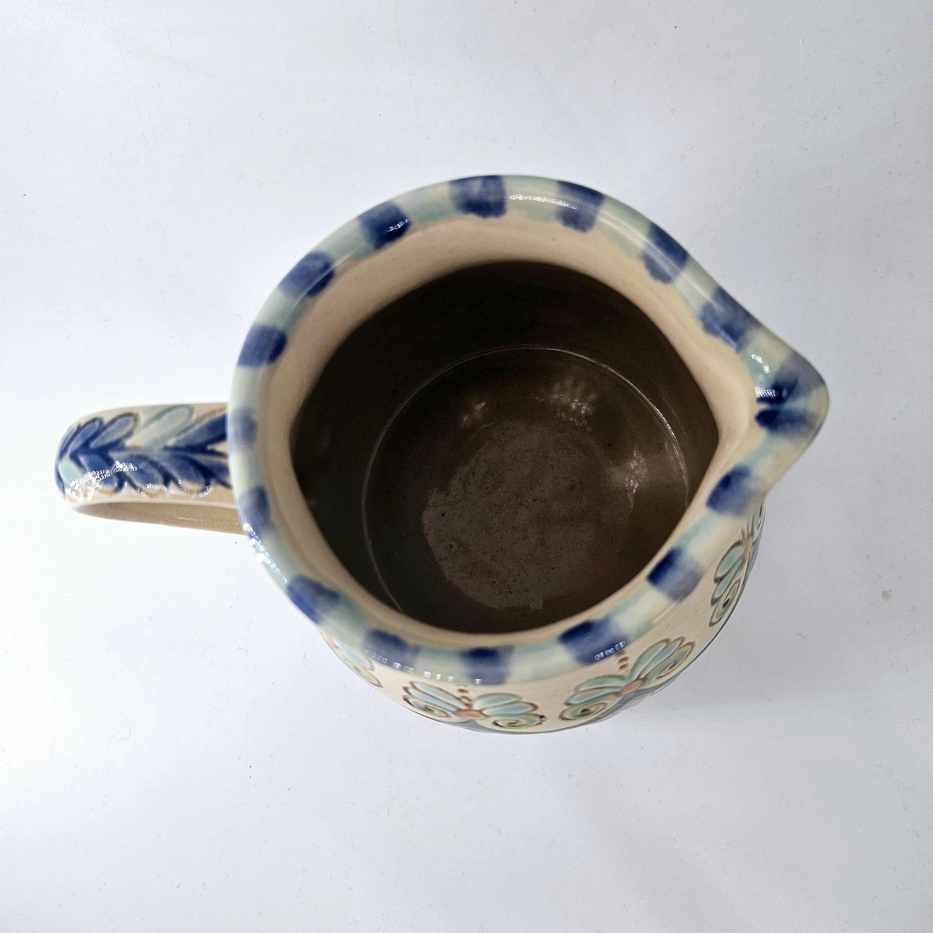 TradiTON Milchkrug mit historischem Dekor bestehend aus Palmetten und Fischschuppen