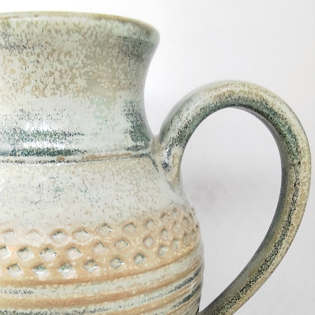 TradiTon Wasserkrug mit historischem Dekor