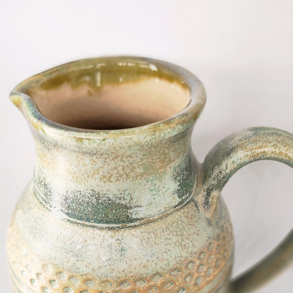 TradiTon Wasserkrug mit historischem Dekor